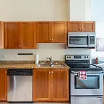 215 Bright & Charming Loft