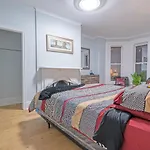 Stylish Downtown Apartment