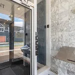 Bright & Spacious 2-Bdrm Apt #6A, Patio