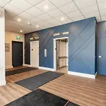 Bright & Spacious 2-Bdrm Apt #6A, Patio