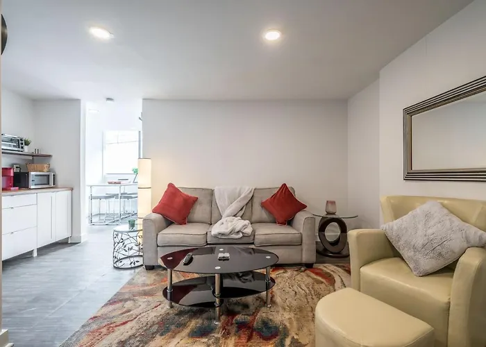 Modern Contemporary 2 Bedroom Suite