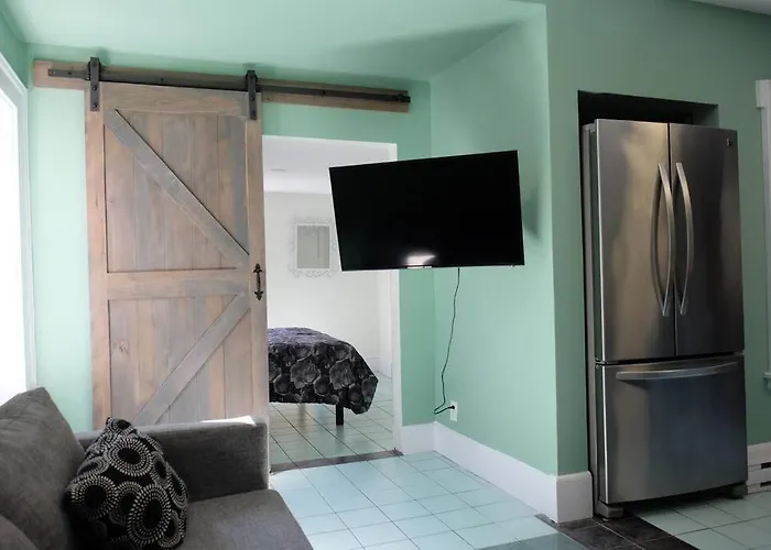 Comfy Apt, Top Floor, Excellent Kitchen