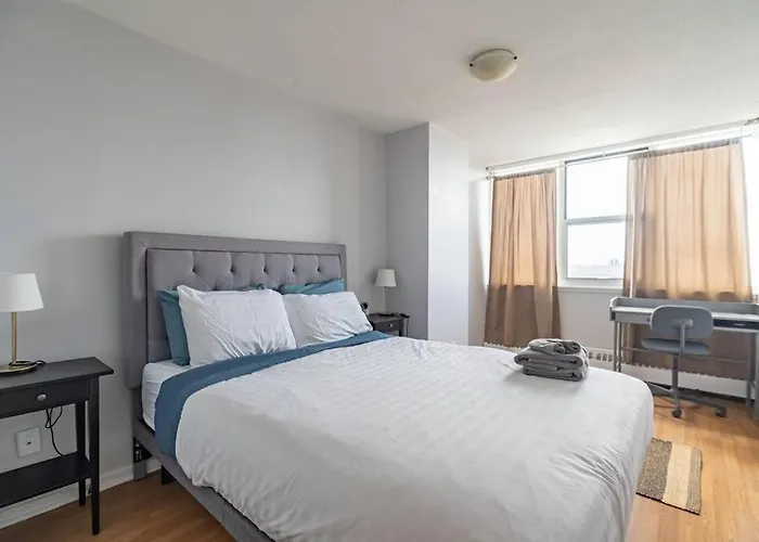 Bright & Spacious 2-Bdrm Apt #6A, Patio