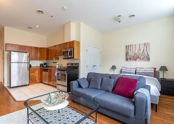 Bright & Charming Loft With Ac, Unit 3