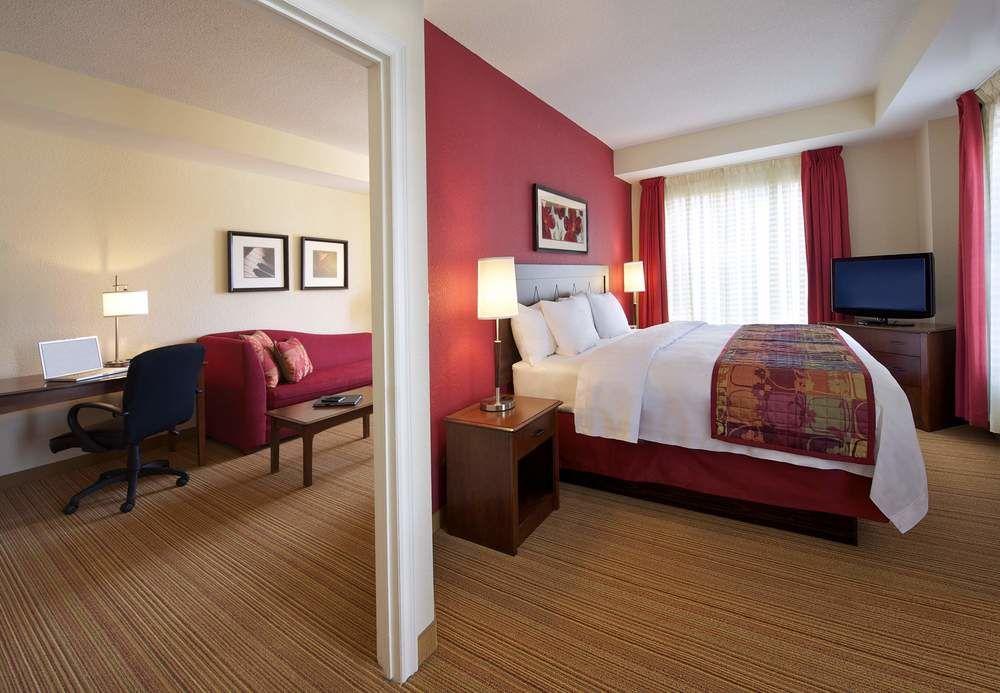 By Marriott Downtown 4*