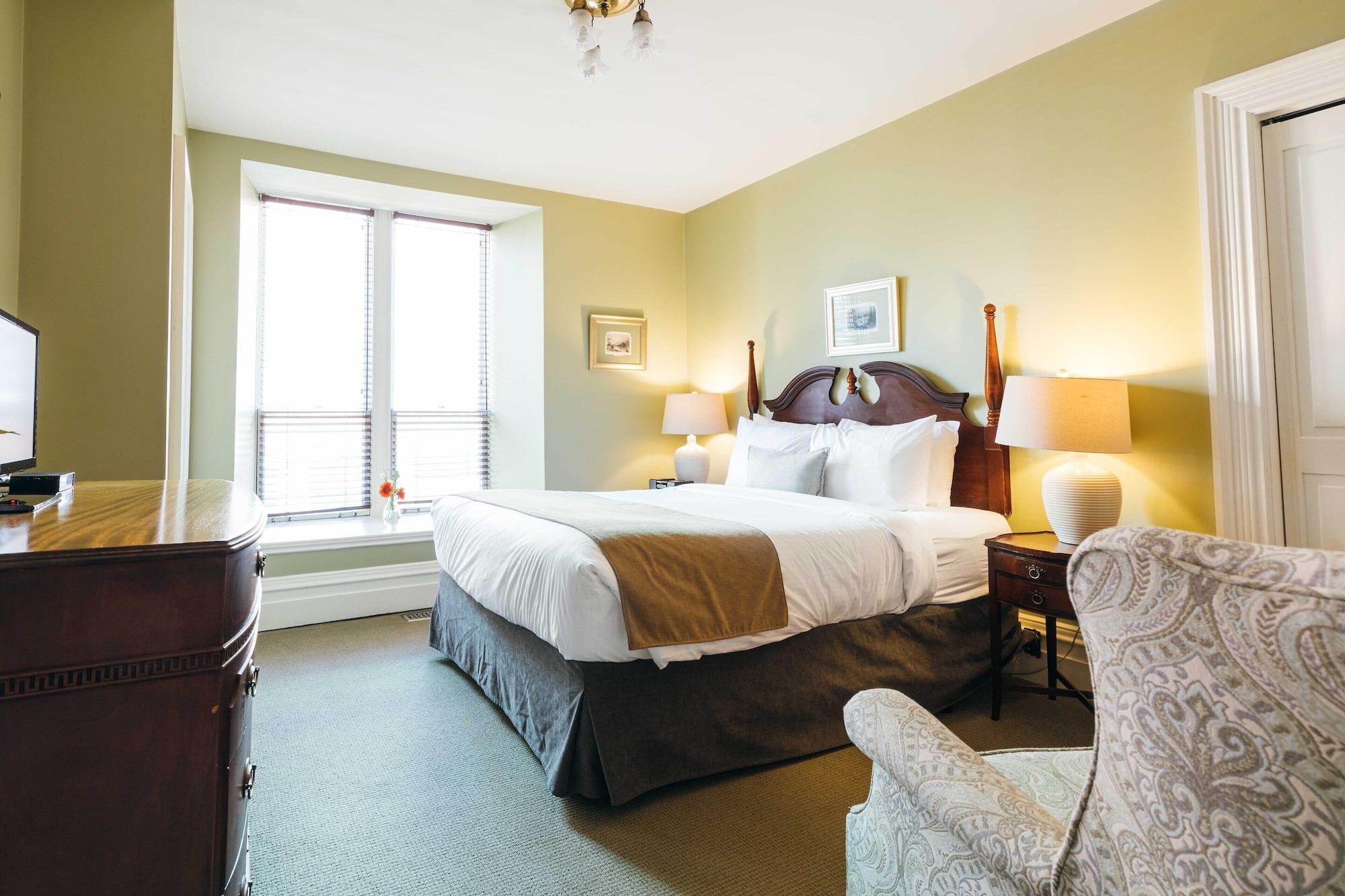 Inn The Halliburton Halifax