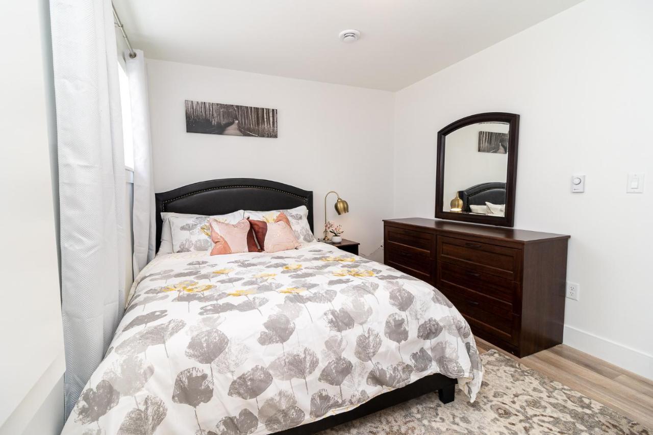 Bed & Breakfast Glamorous New Townhouse - Business And Vacation Travel *