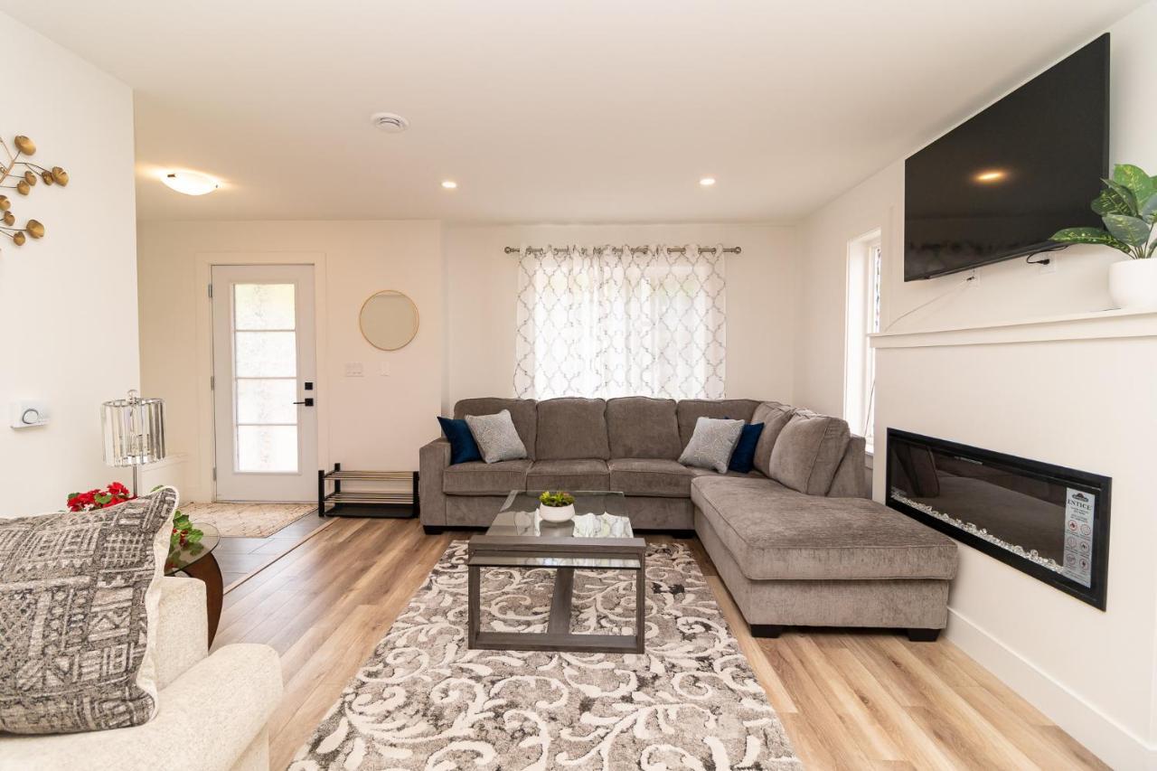 Glamorous New Townhouse - Business And Vacation Travel