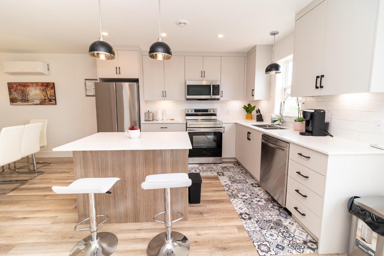 Bed & Breakfast Glamorous New Townhouse - Business And Vacation Travel