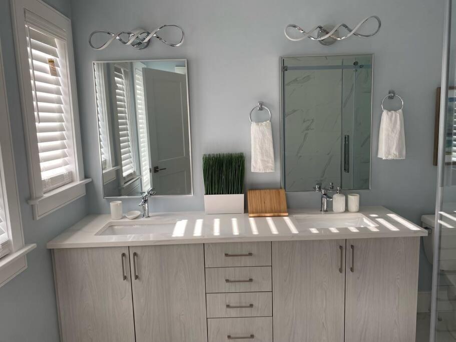 Holiday home The Tilbury - Bright New 3b/r Townhouse In Bedford Halifax