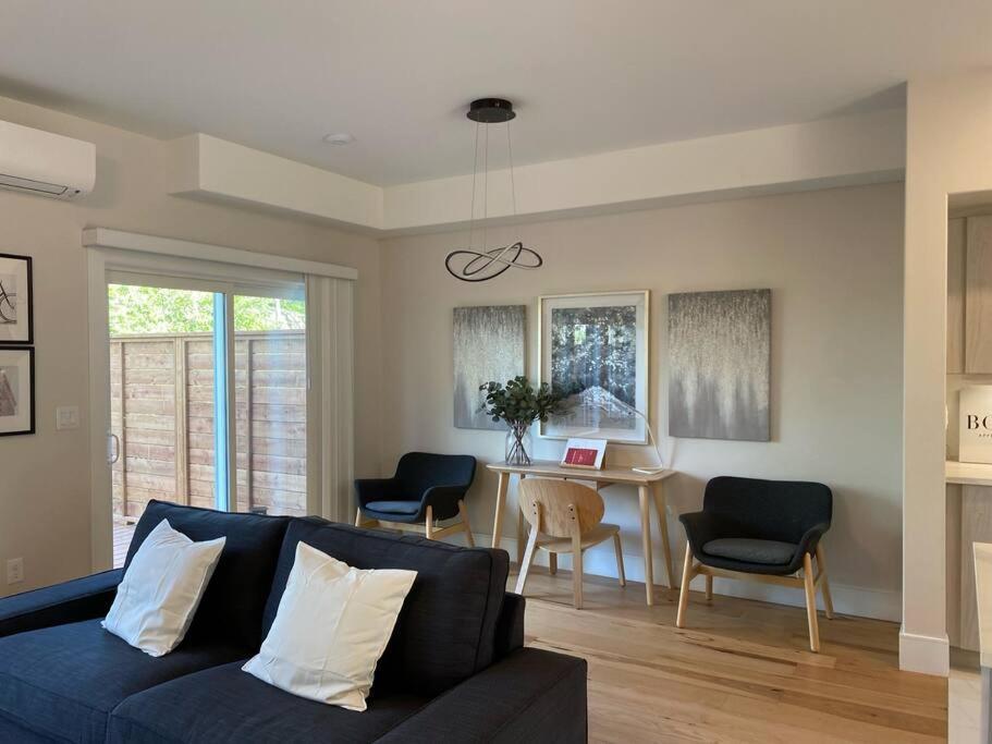 The Tilbury - Bright New 3b/r Townhouse In Bedford