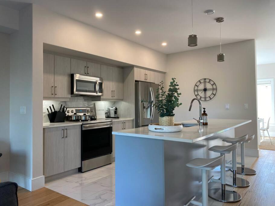 Holiday home The Tilbury - Bright New 3b/r Townhouse In Bedford Halifax