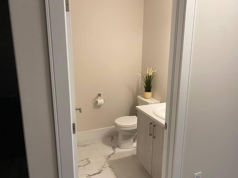 Holiday home The Tilbury - Bright New 3b/r Townhouse In Bedford Halifax