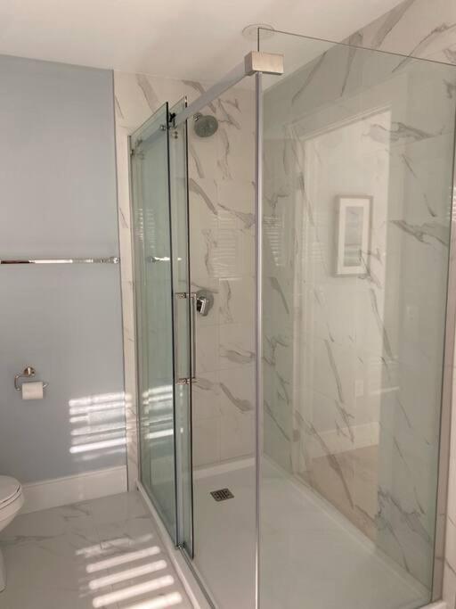 The Tilbury - Bright New 3b/r Townhouse In Bedford *