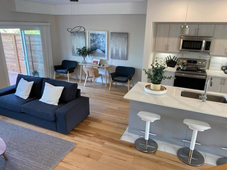 The Tilbury - Bright New 3b/r Townhouse In Bedford * Halifax