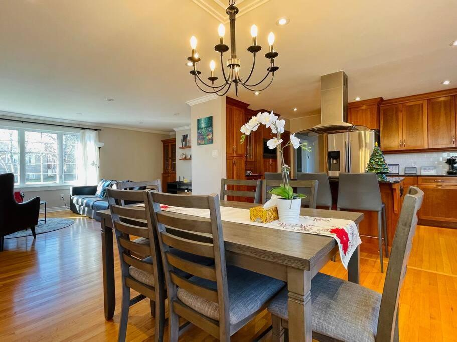Holiday home Spacious 3 Bedroom With Parking