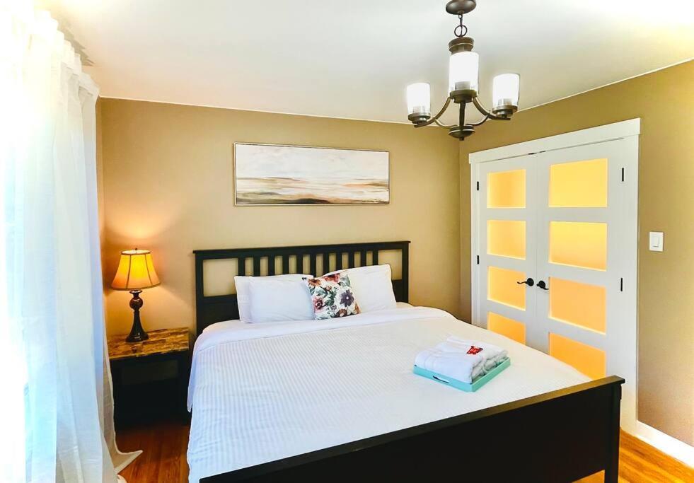 Spacious 3 Bedroom With Parking Halifax
