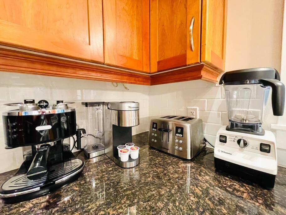 Spacious 3 Bedroom With Parking Halifax