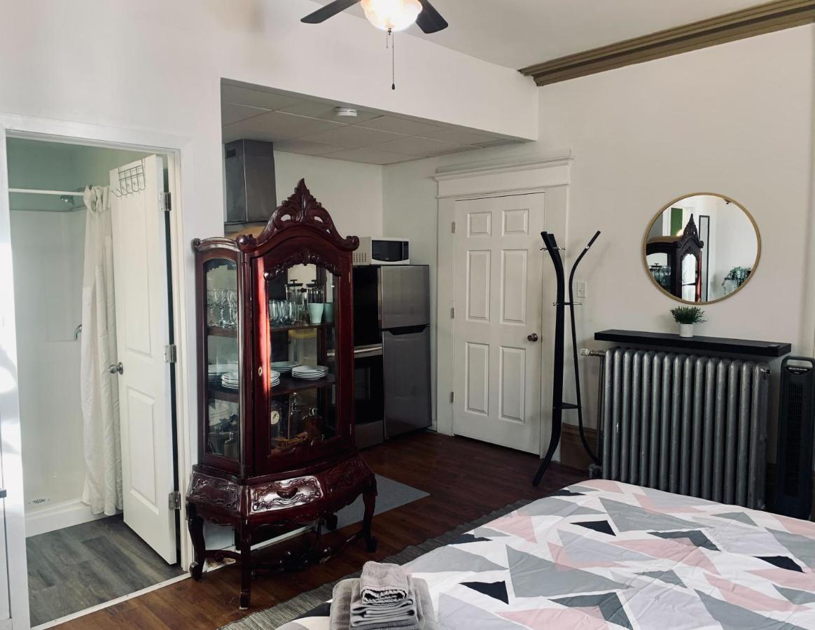 Apartment 250 Charming Studio A3, Downtown Halifax