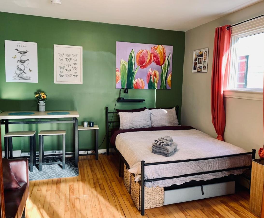 Apartment 255 Comfy Studio, Location, Parking