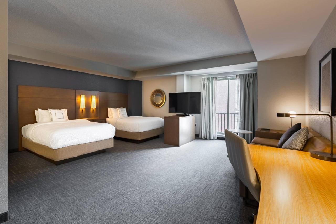 By Marriott Downtown 4*