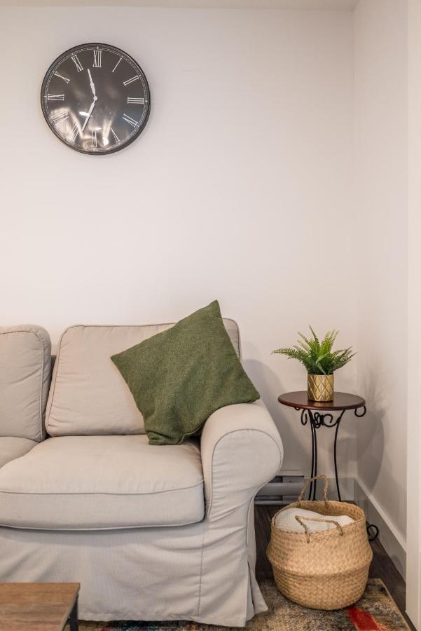 Cozy Fully-equipped 2 Bedroom Apartment Halifax