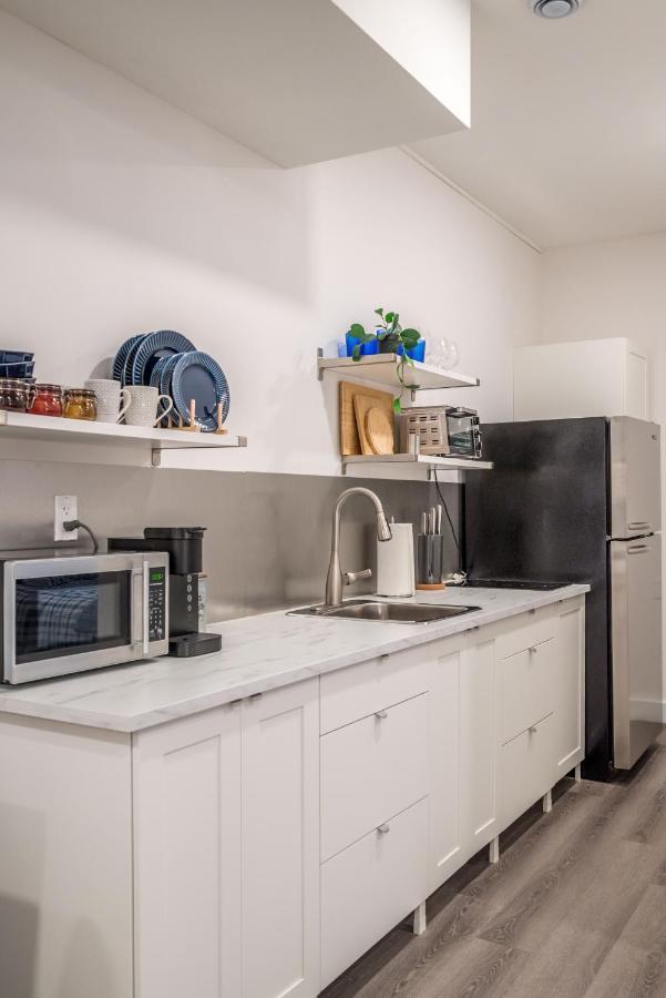 Apartment Spacious Newly Renovated 1 Bedroom Halifax