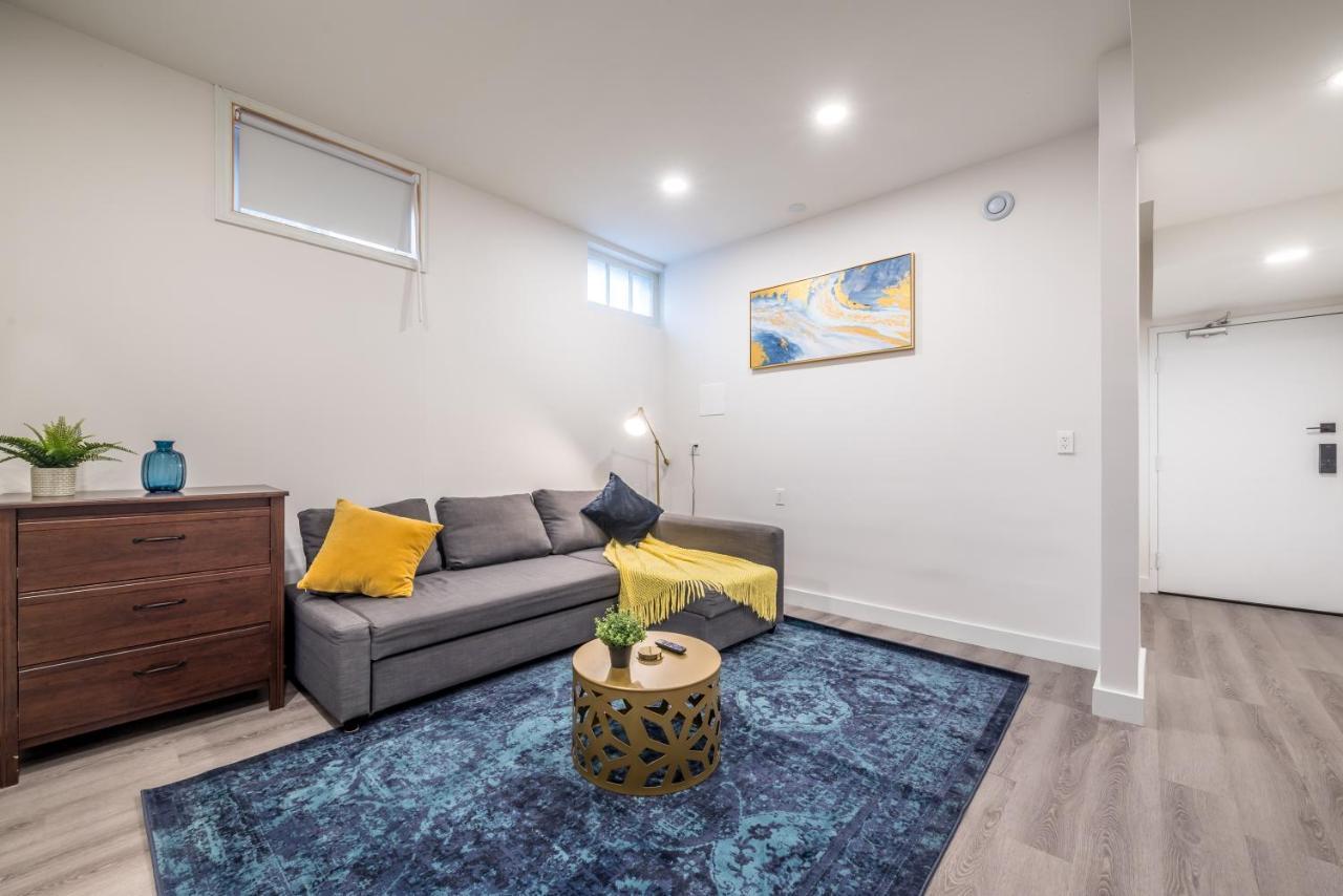 Spacious Newly Renovated 1 Bedroom Apartment