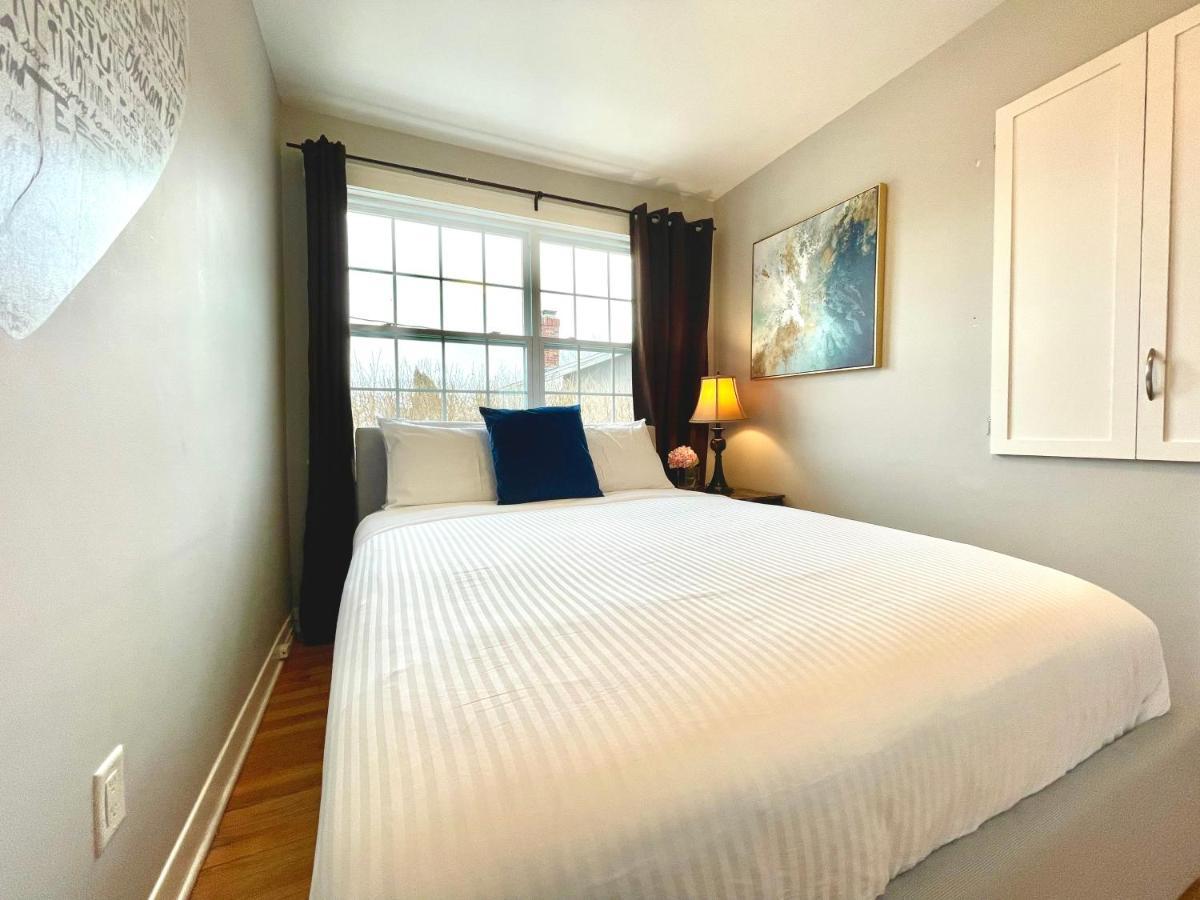 Spacious 3 Bedroom With Parking