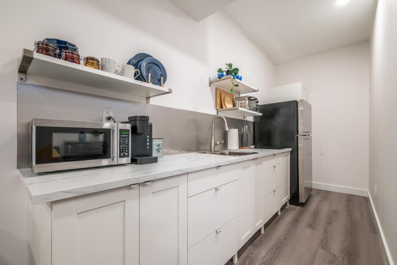 Spacious Newly Renovated 1 Bedroom Halifax