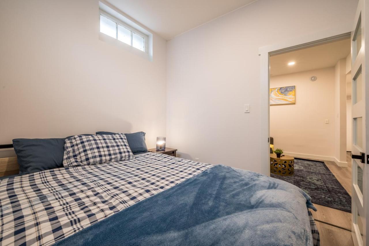 Spacious Newly Renovated 1 Bedroom *