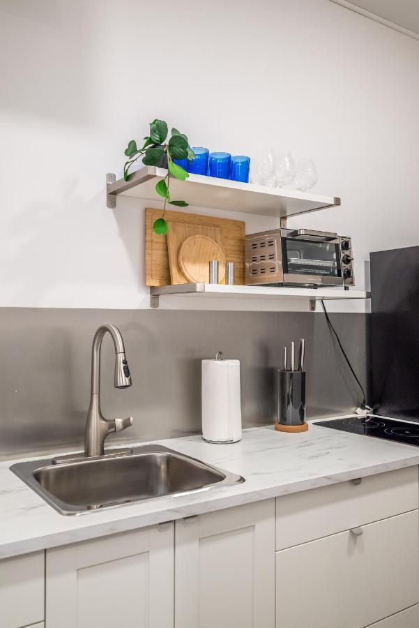 Spacious Newly Renovated 1 Bedroom Halifax