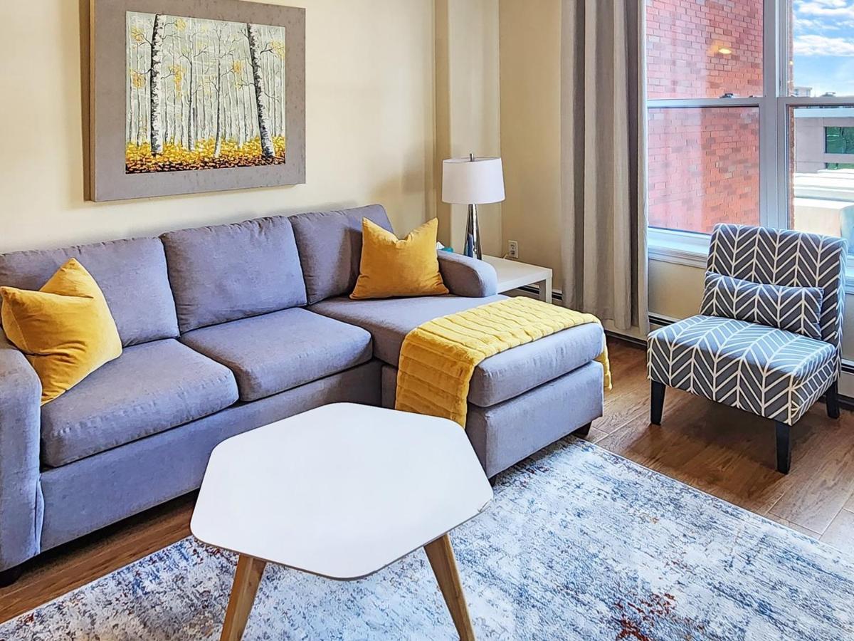 Prime Downtown Location Apartment *