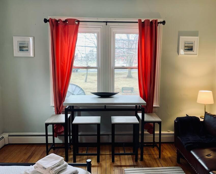 246 Lovely Work From Ready Apt In Apartment *