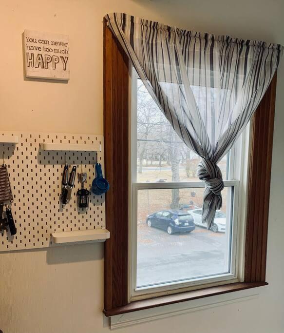 Apartment 246 Lovely Work From Ready Apt In
