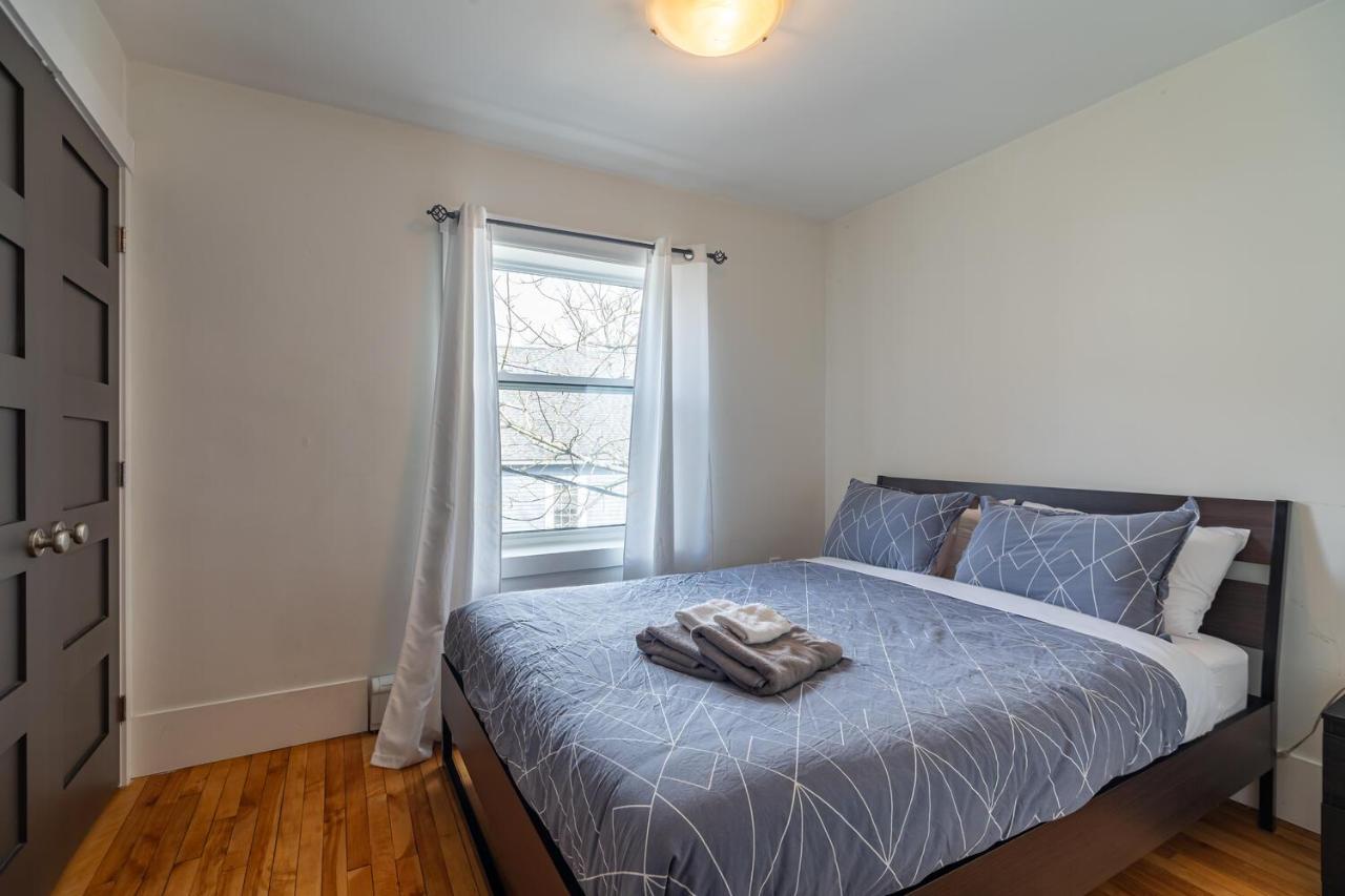Apartment 101 Beautiful & Spacious Apt Halifax