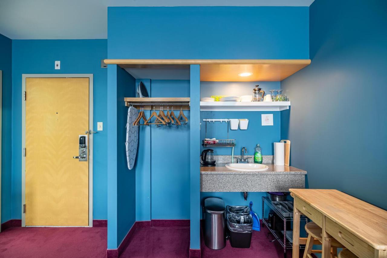 Old 300 Pleasant Studio #404 With Ac Hotel Halifax