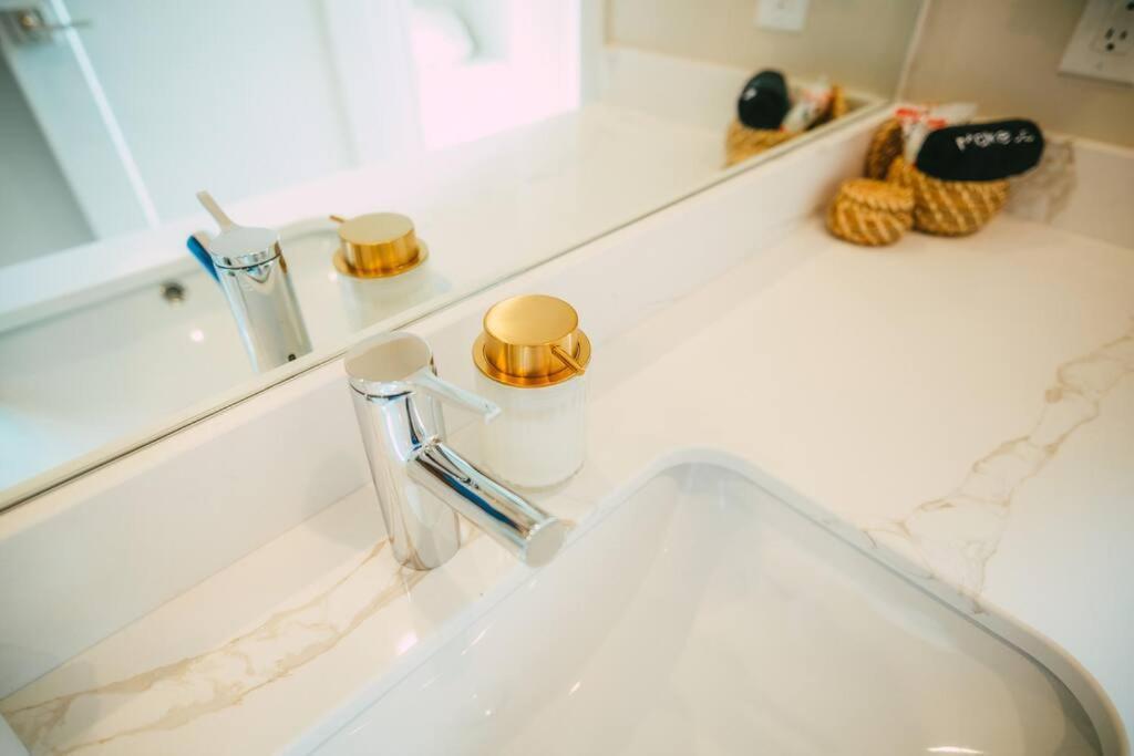 Apartment New Luxury 2br Penthouse In