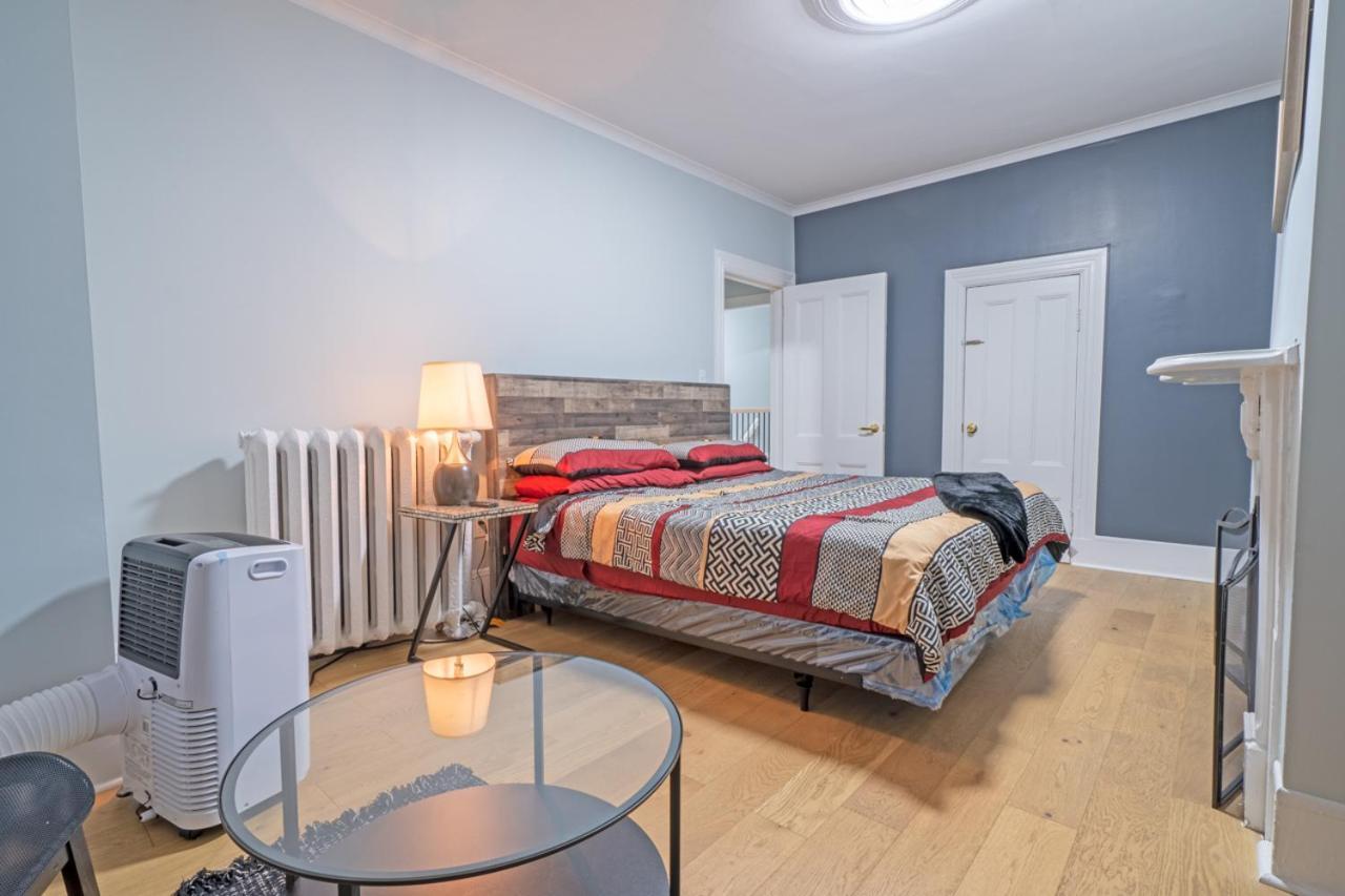 Stylish Downtown Apartment