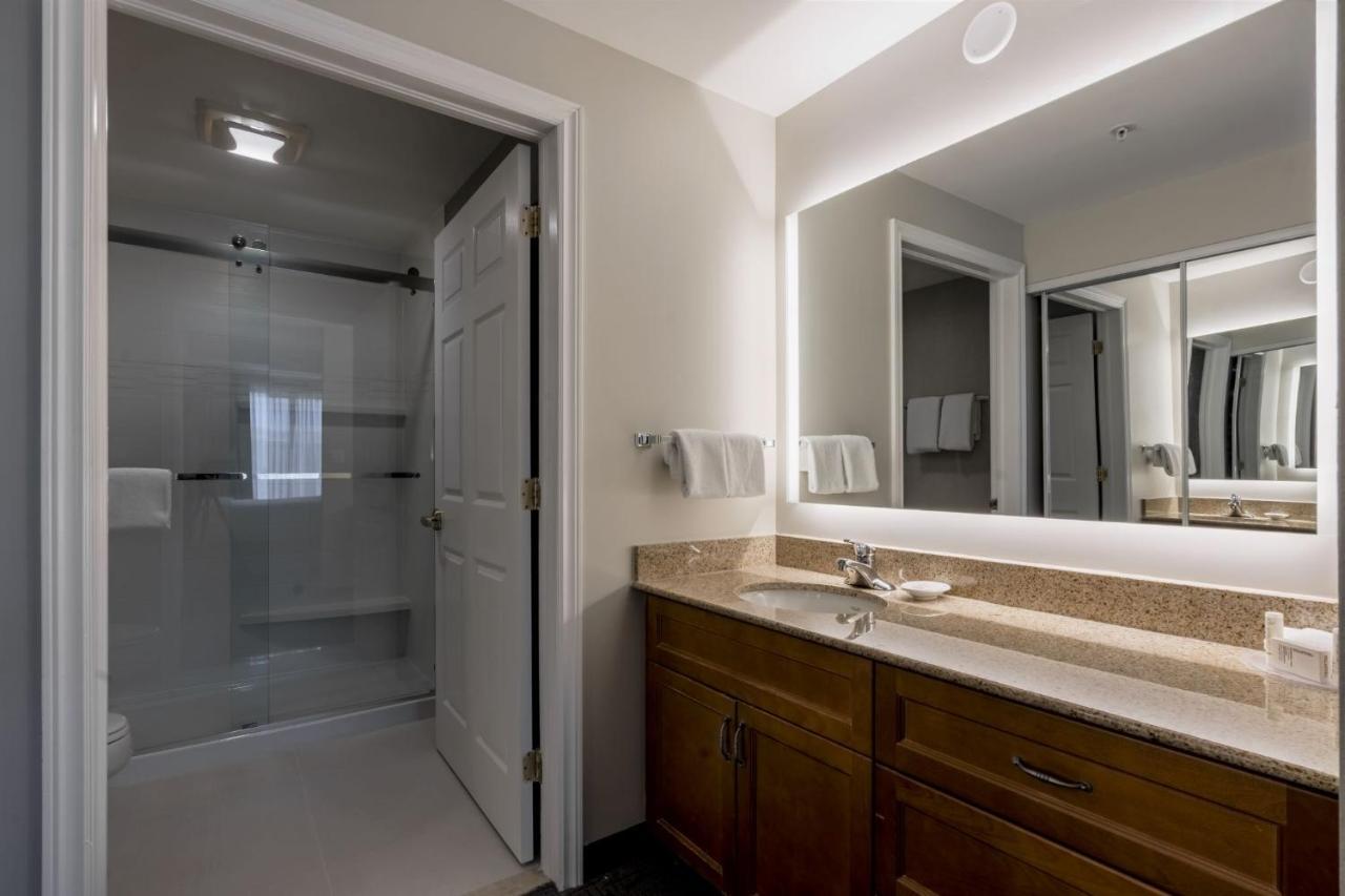 Hotel By Marriott Downtown 4*