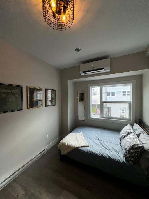 Cozy In Apartment *