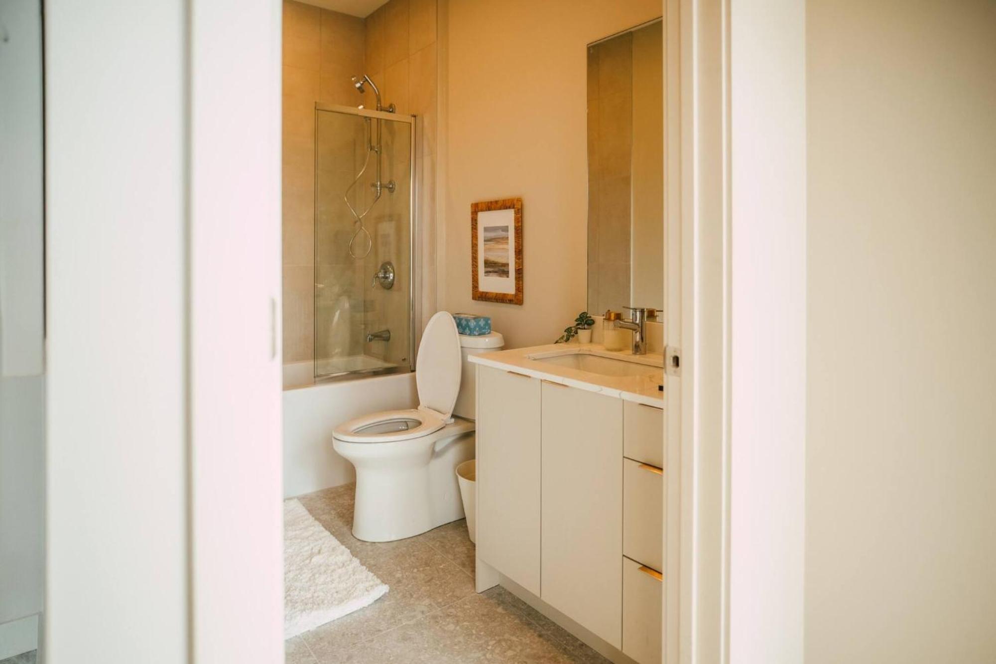 New Luxury 2br Penthouse In Halifax