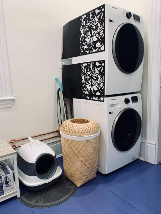 Pet-friendly Space #3 At Doggy Digs, King Bed And Office Halifax