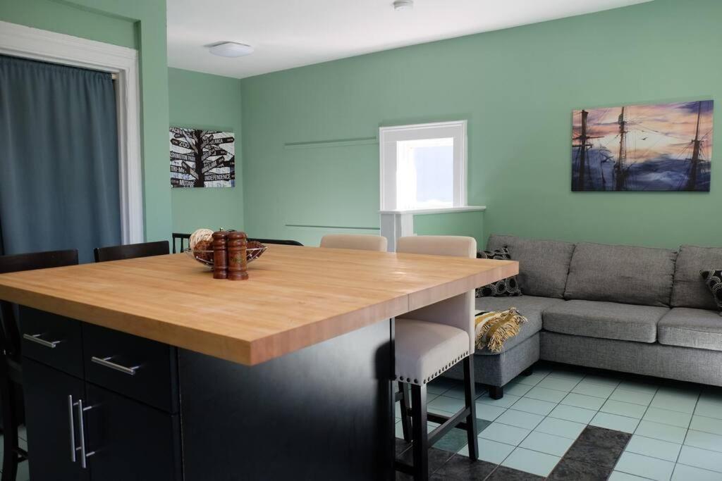 Comfy Apt, Floor, Excellent Kitchen Holiday home *
