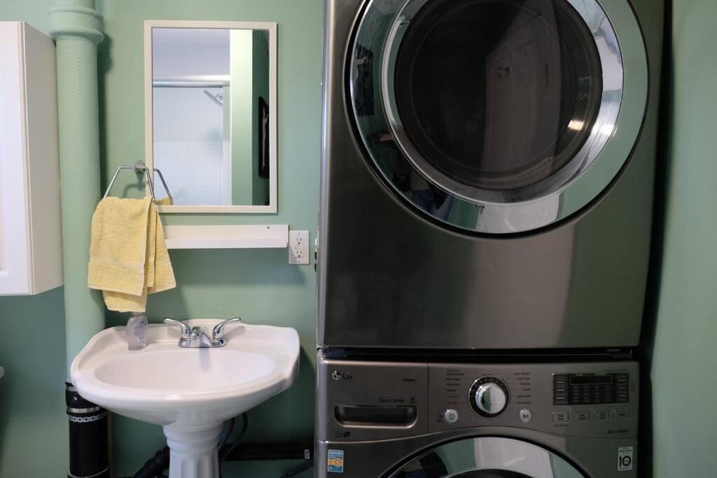 Comfy Apt, Floor, Excellent Kitchen *