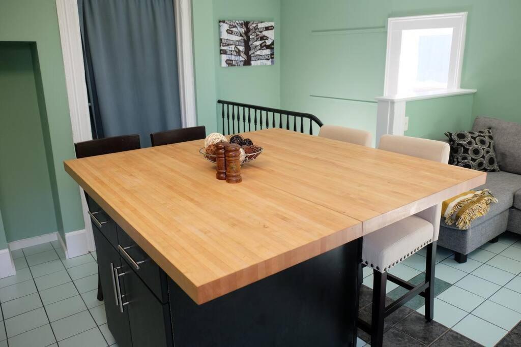 Comfy Apt, Floor, Excellent Kitchen