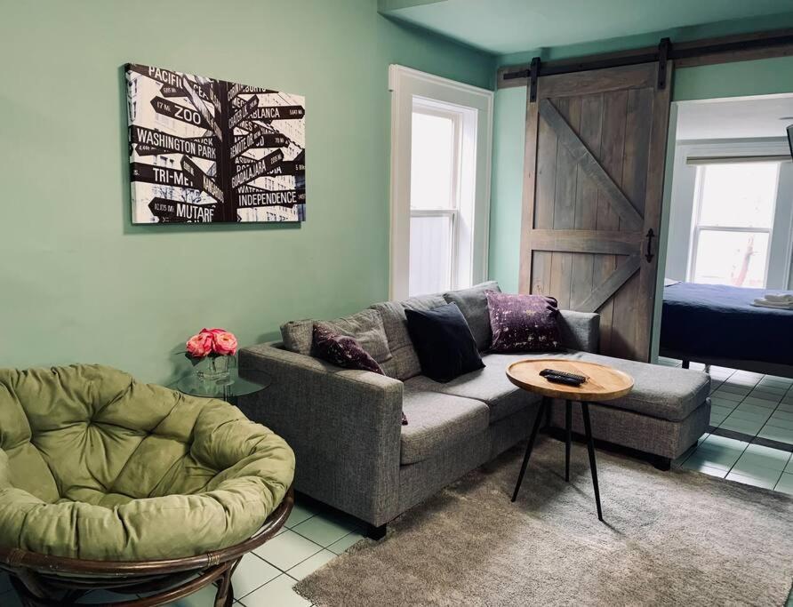 Comfy Apt, Floor, Excellent Kitchen *