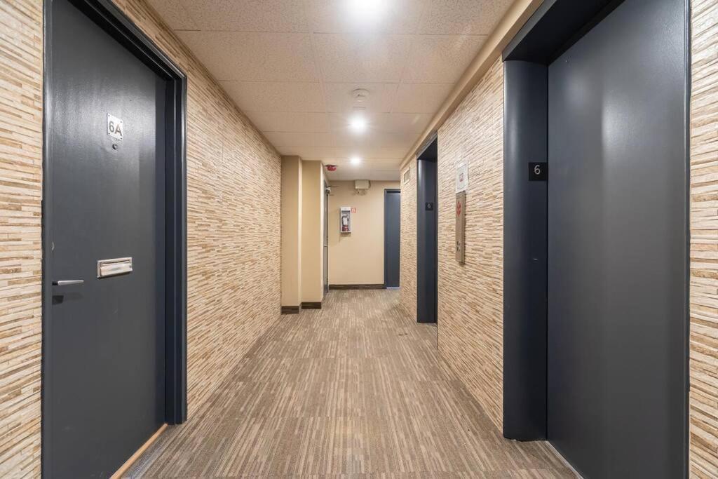 Apartment Bright & Spacious 2-bdrm #6a, Patio
