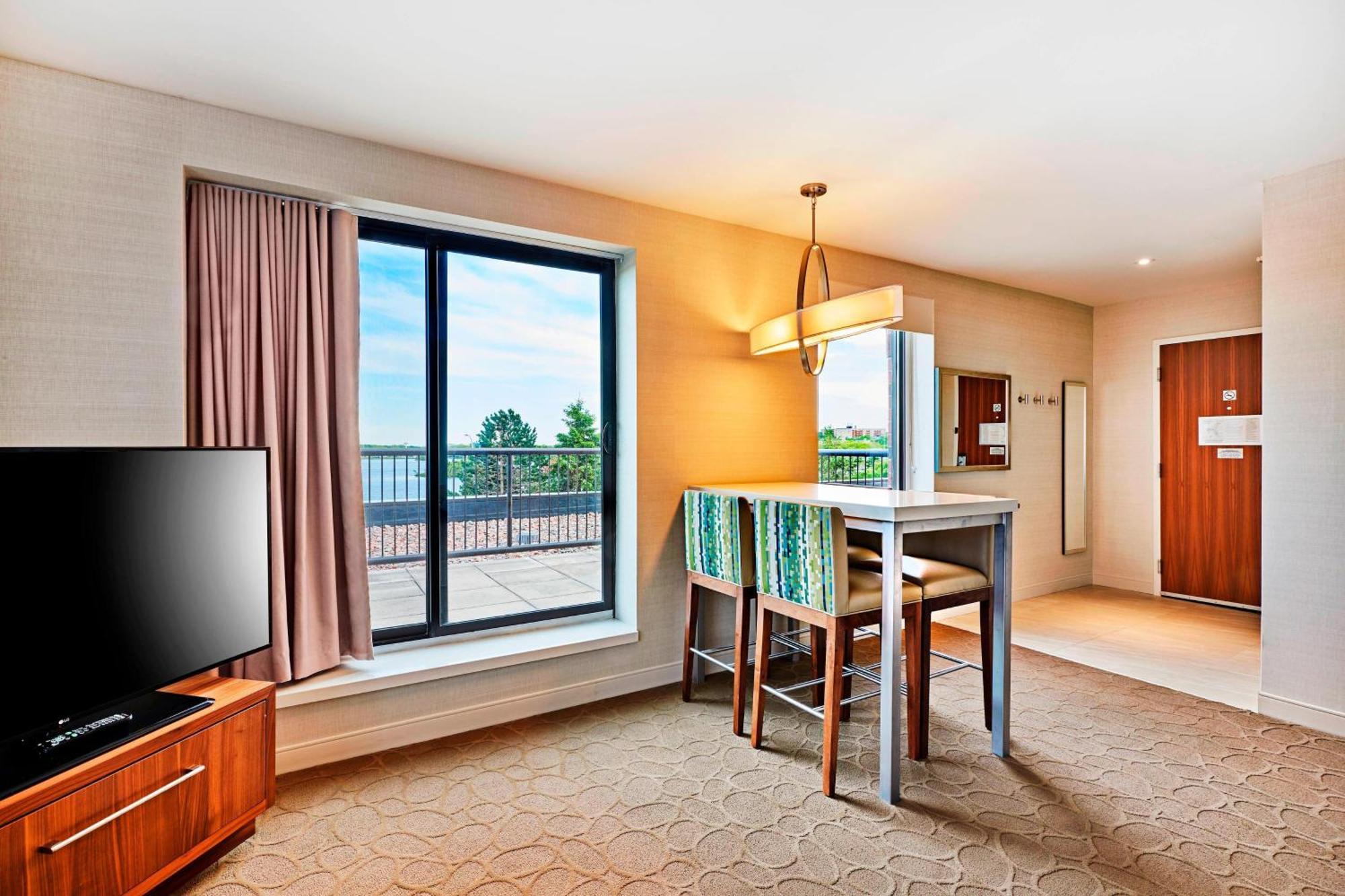 Hotel Delta By Marriott Dartmouth 4*