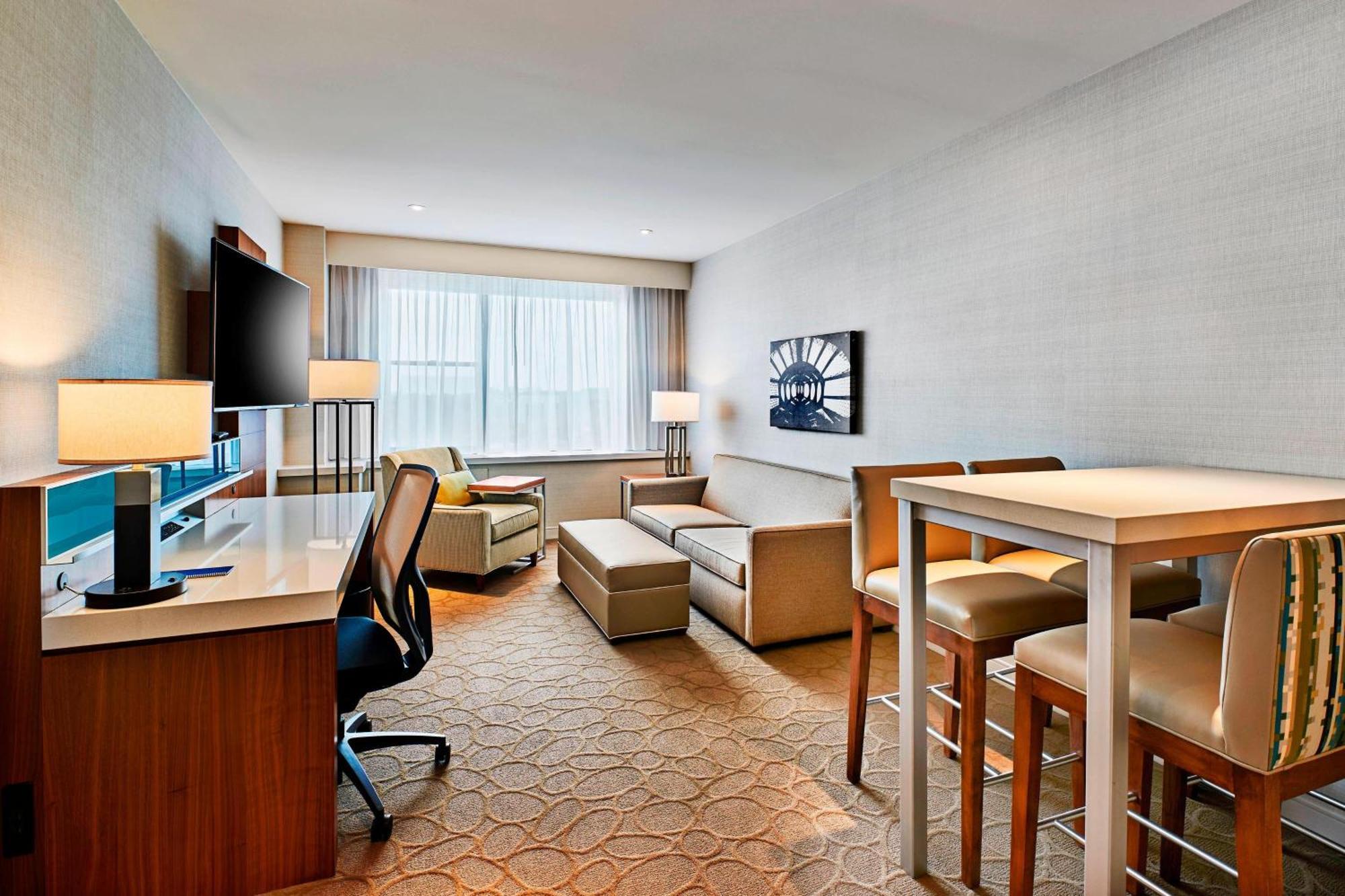 Hotel Delta By Marriott Dartmouth 4*